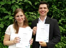 Aimée und Florian mit Zertifikat